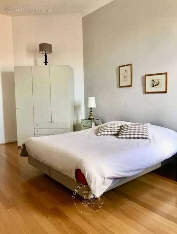 Appartement à MARSEILLE-6E