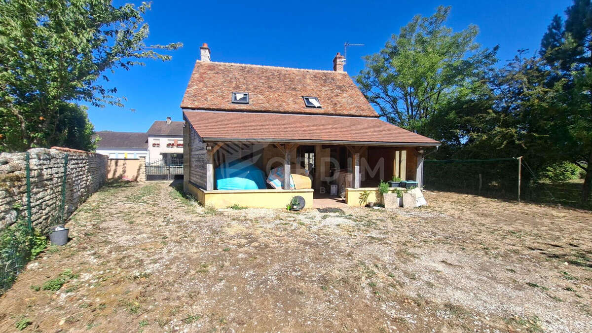 Maison pleine de charme et d'authenticité au coeur du village ! - photo 14