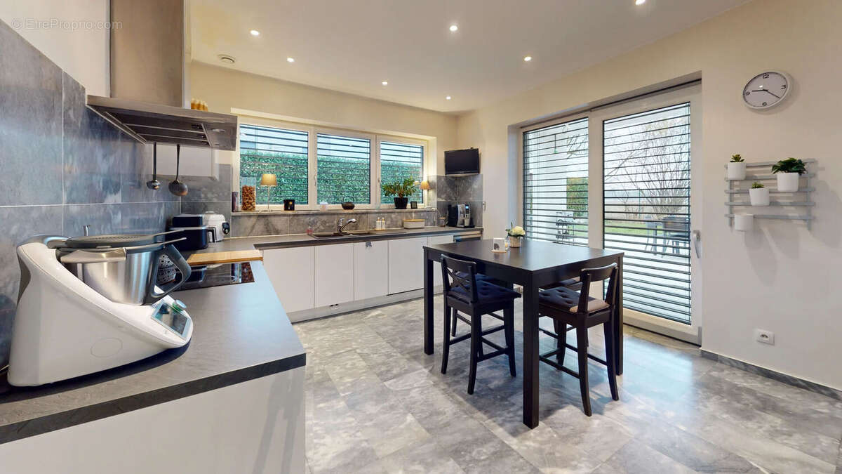 Commerce à WETTOLSHEIM