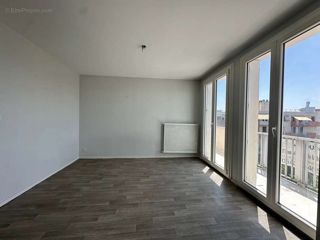 Appartement à COLOMIERS