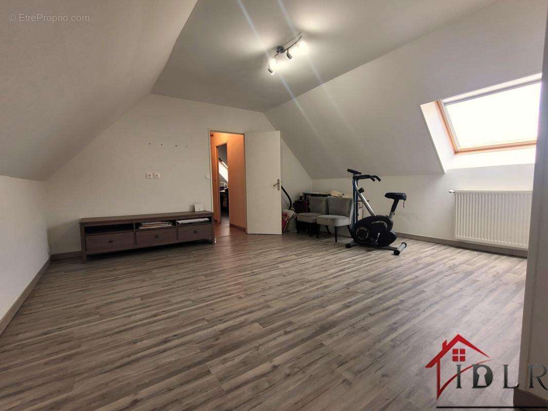 Maison à GRANDPUITS-BAILLY-CARROIS