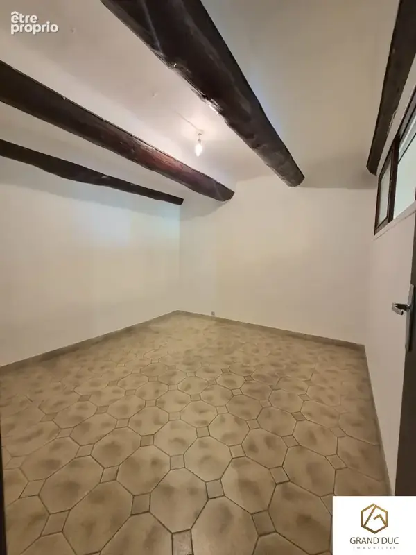 Loft de 96 m2   2 chambres   fort potentiel   dpe b - photo 3