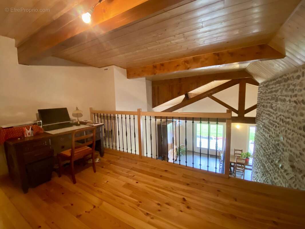 Maison à MONDAVEZAN