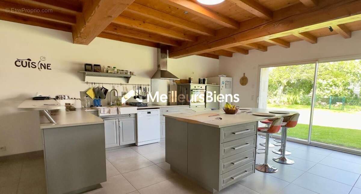 Maison à SAINTES