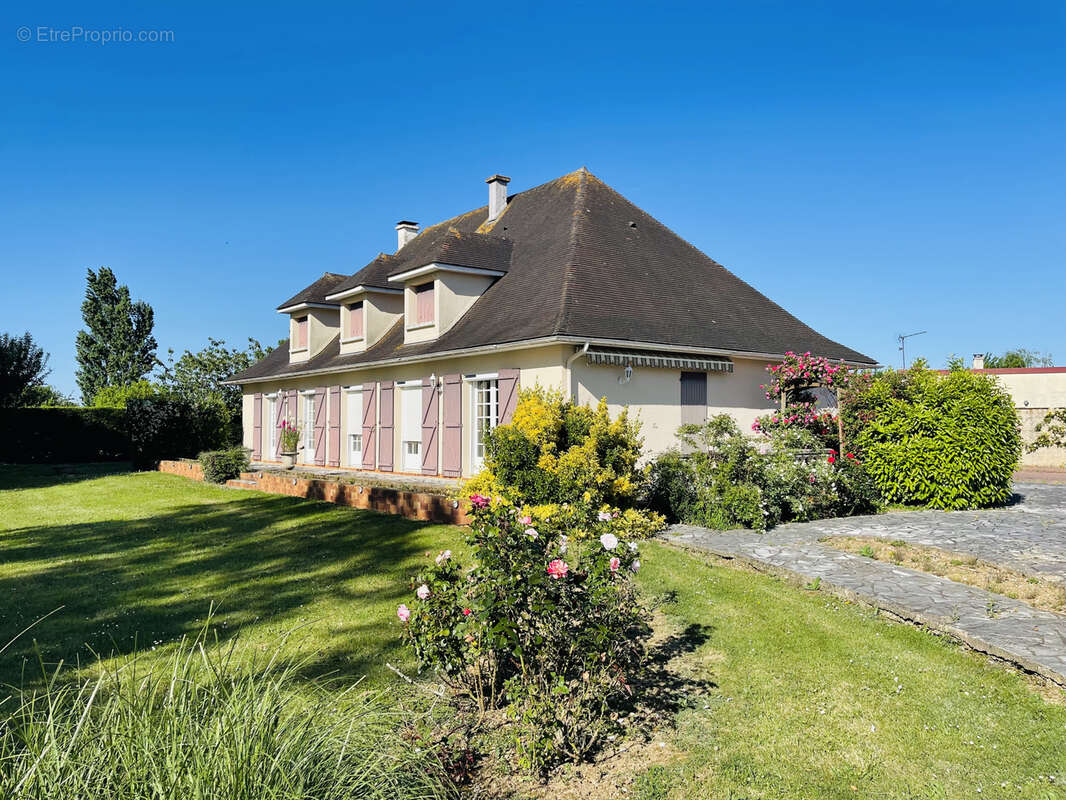 Maison à LA VILLEDIEU-DU-CLAIN