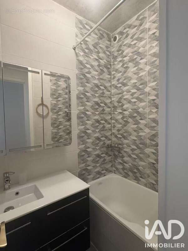 Photo 6 - Appartement à LEVALLOIS-PERRET