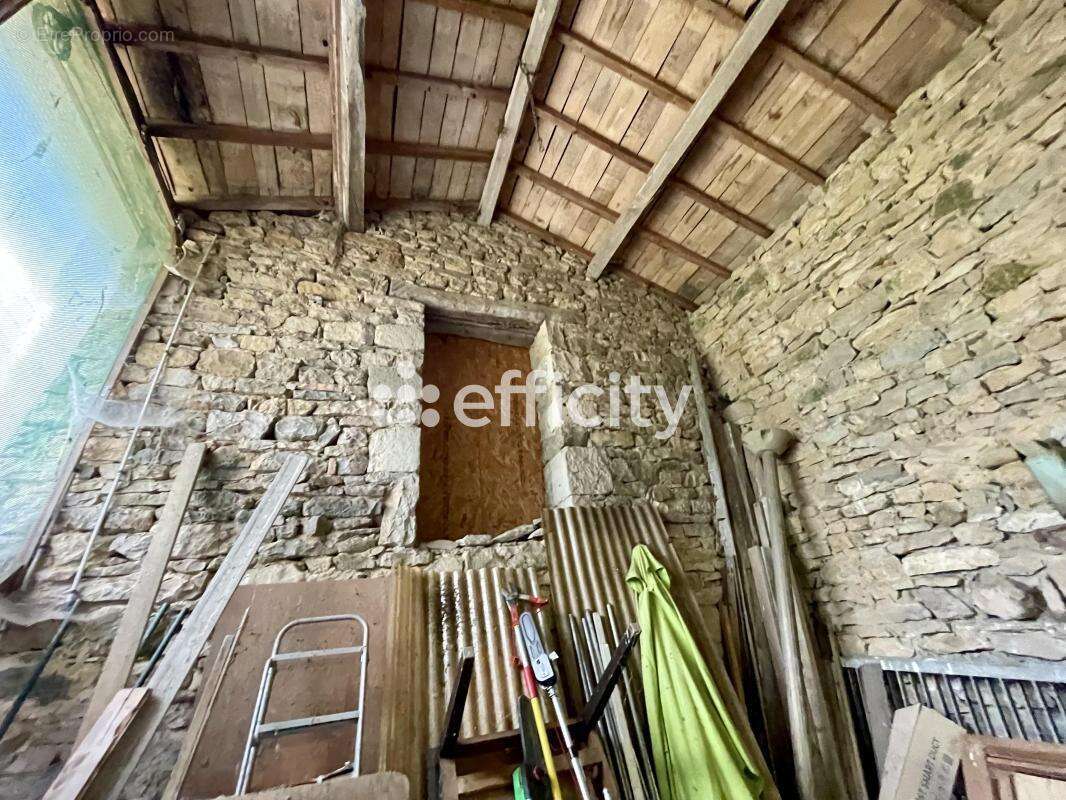 Maison 138 m² à Milhars  - photo 14