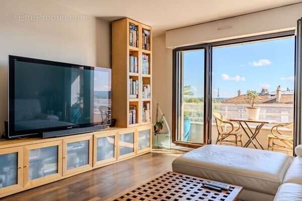 Appartement à SURESNES