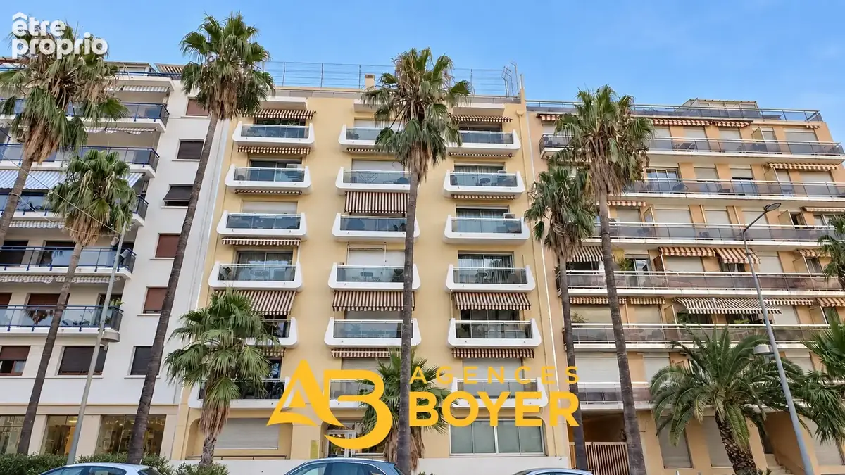Appartement à HYERES