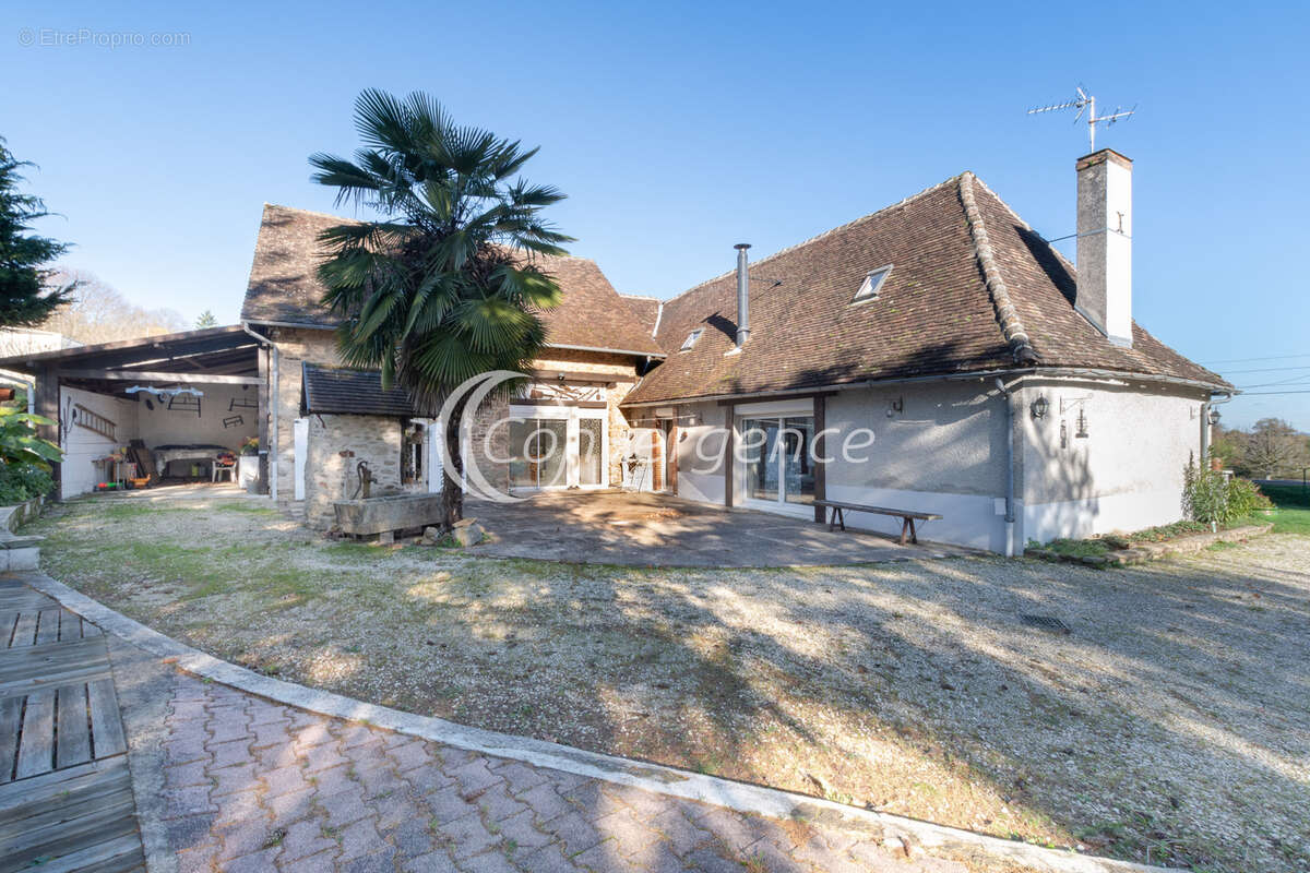 Maison à LA PORCHERIE