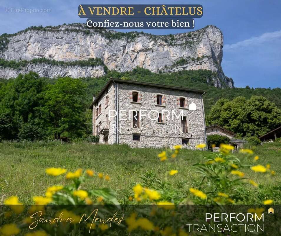 Maison à CHATELUS