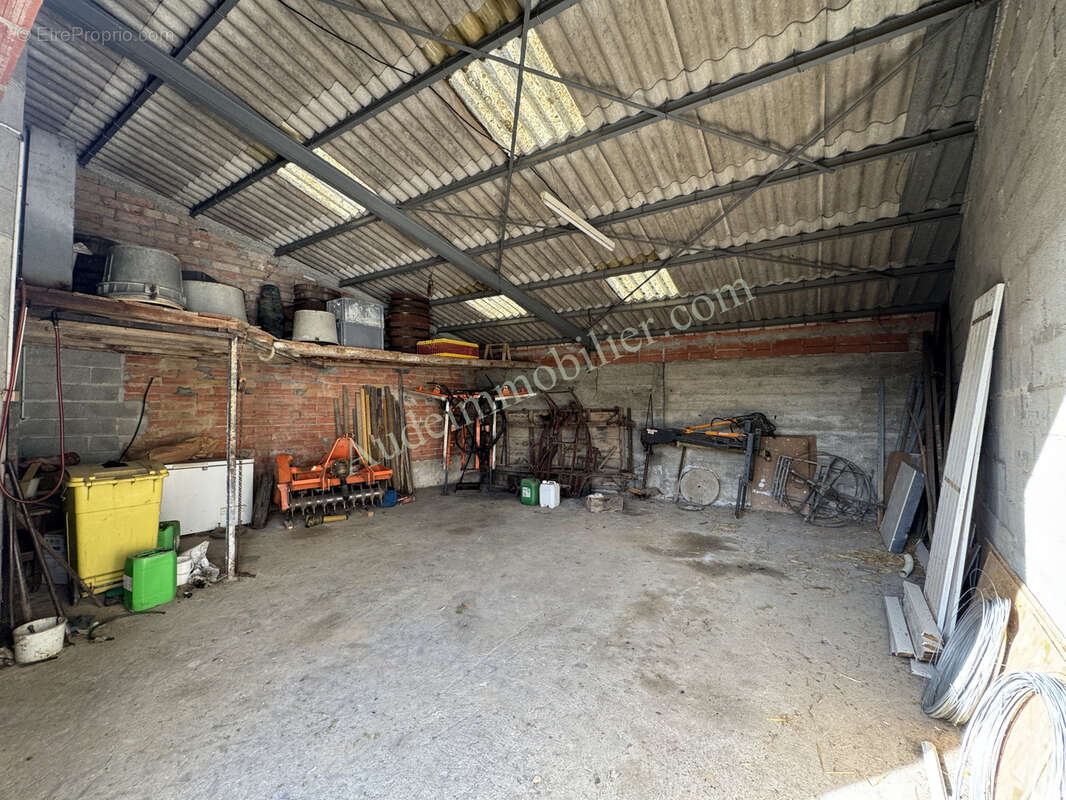 Maison avec piscine et hangar - photo 26