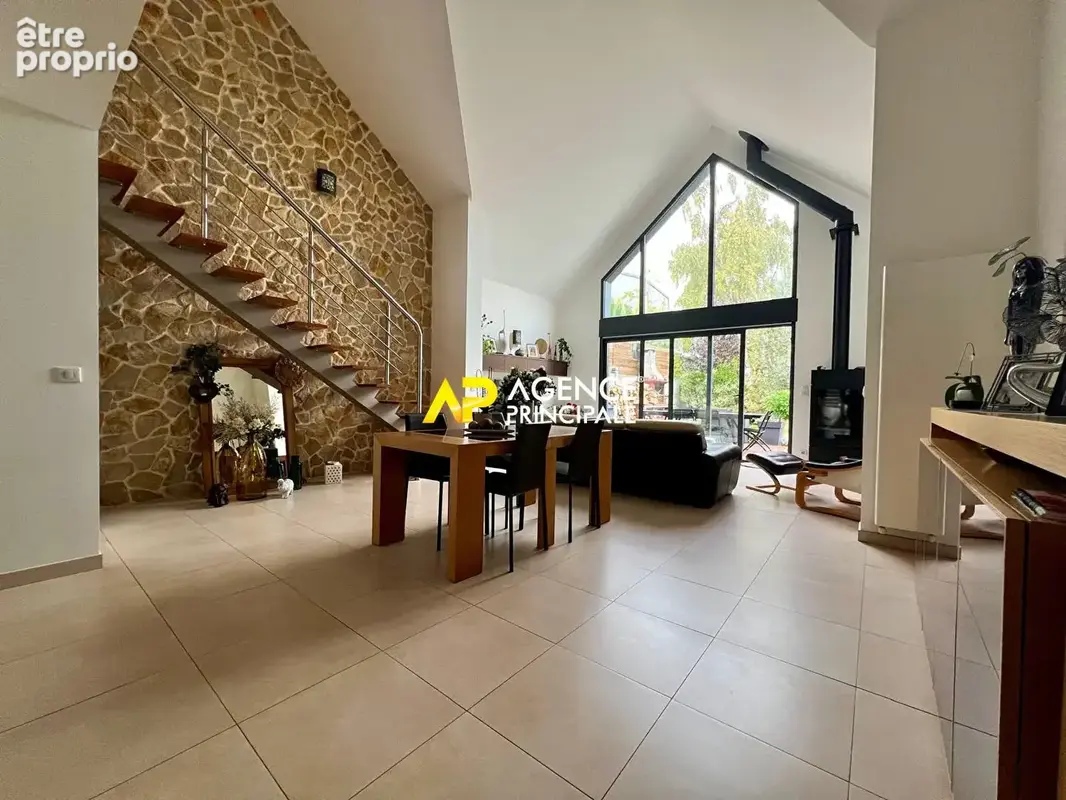 Maison à SARTROUVILLE