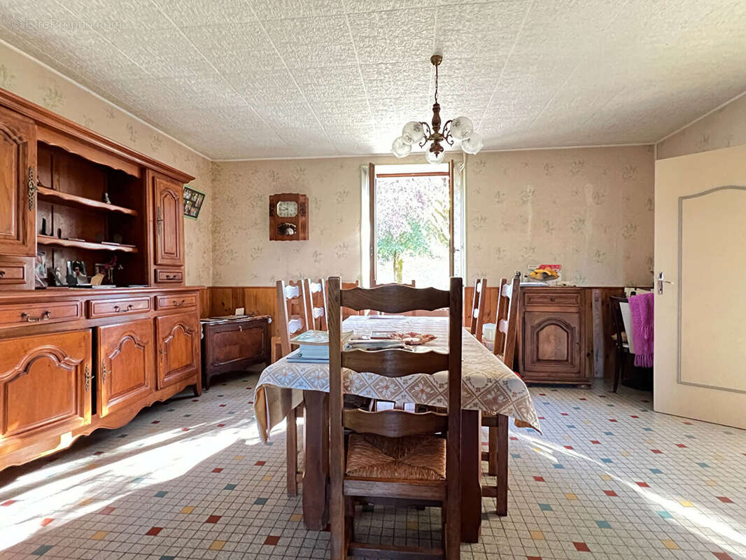 Maison à CHAPELLE-VIVIERS