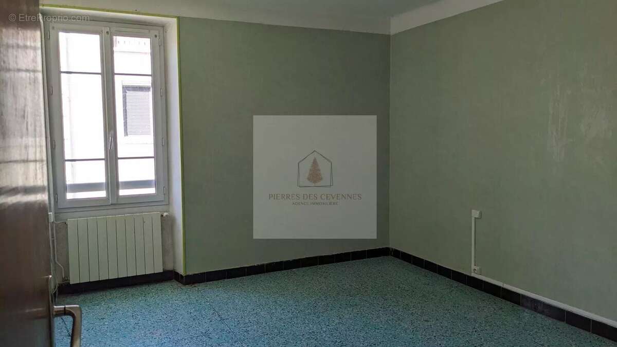 Appartement à LE COLLET-DE-DEZE