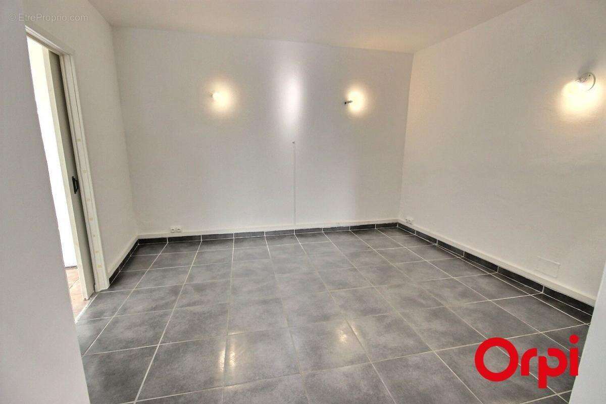Appartement à MARSEILLE-11E