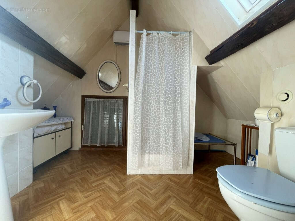 Maison à BEAUMONT-LES-AUTELS