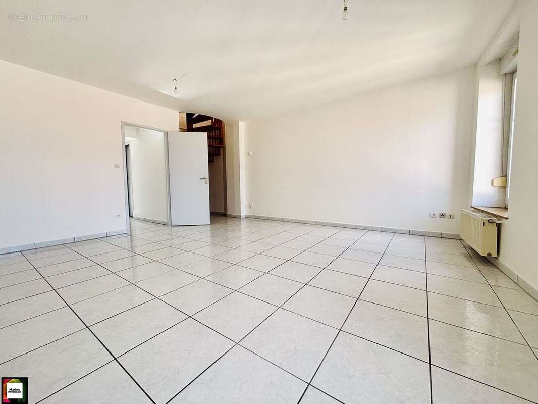 Appartement à LONGLAVILLE