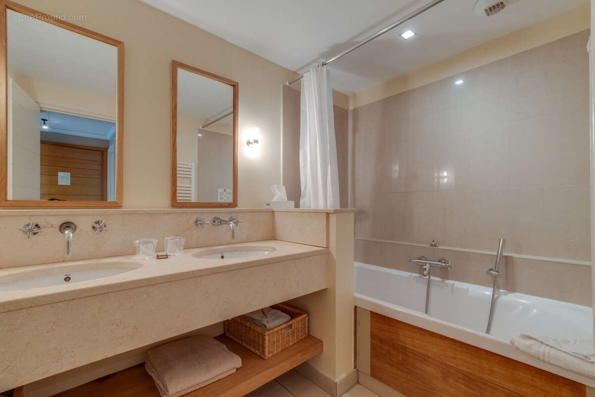 Appartement à LA MOTTE