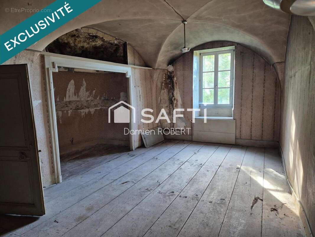 Photo 3 - Appartement à RUFFEY-LE-CHATEAU