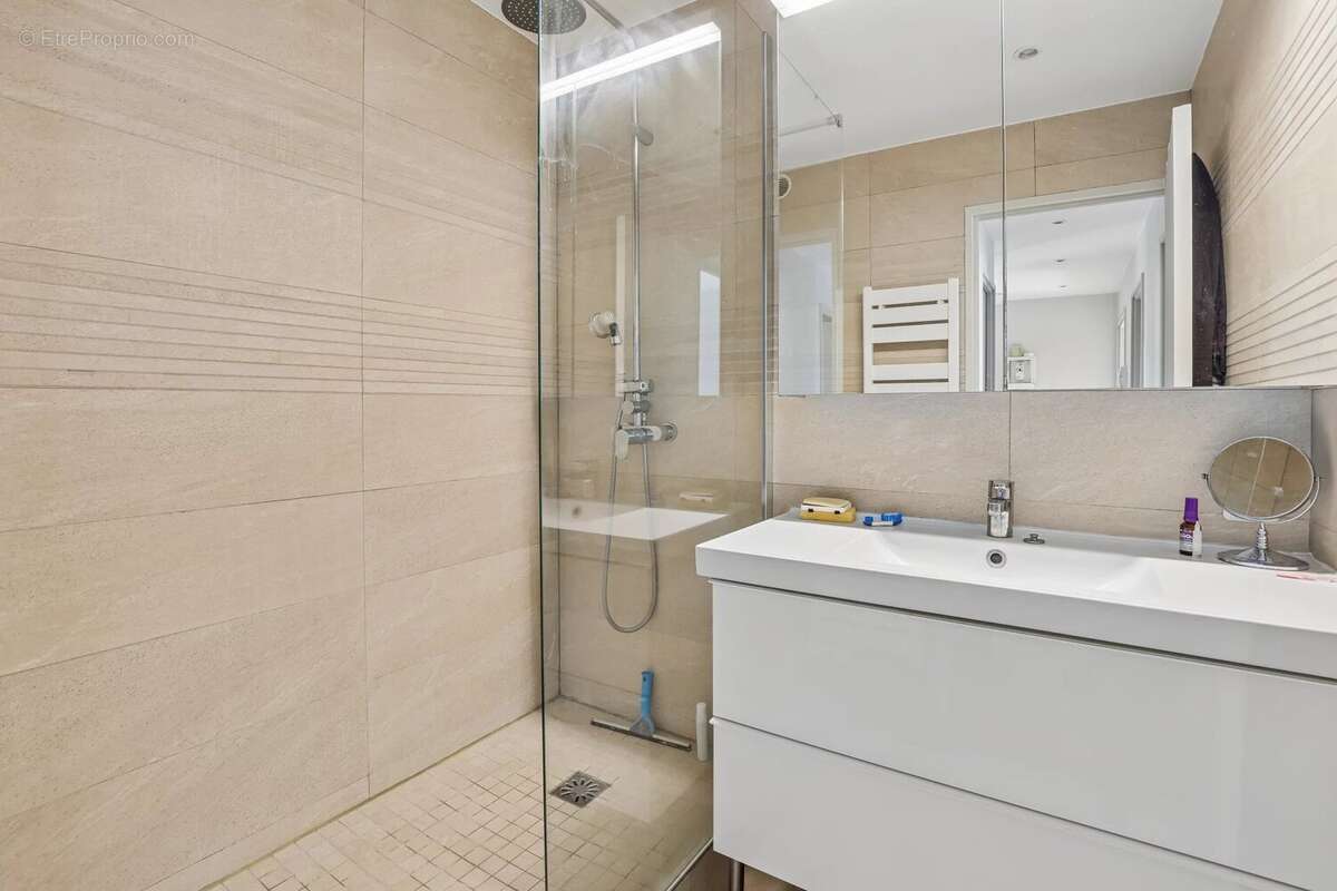 Appartement à SAINT-MAUR-DES-FOSSES