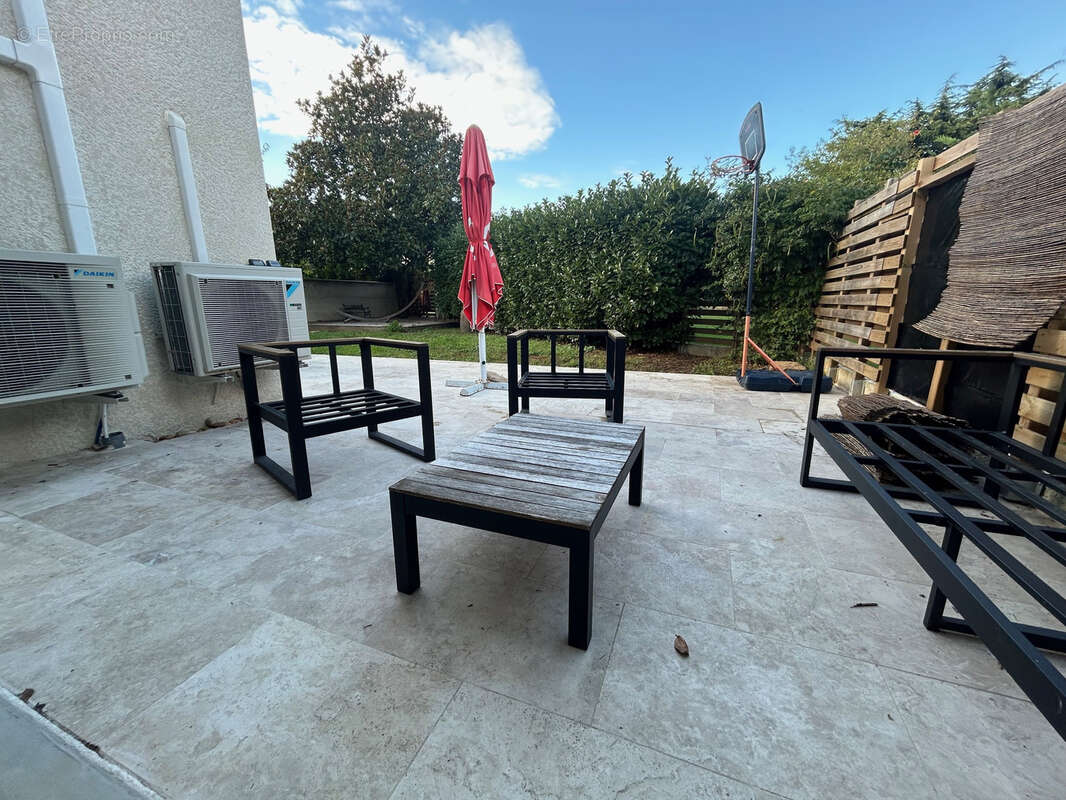 Maison à DECINES-CHARPIEU