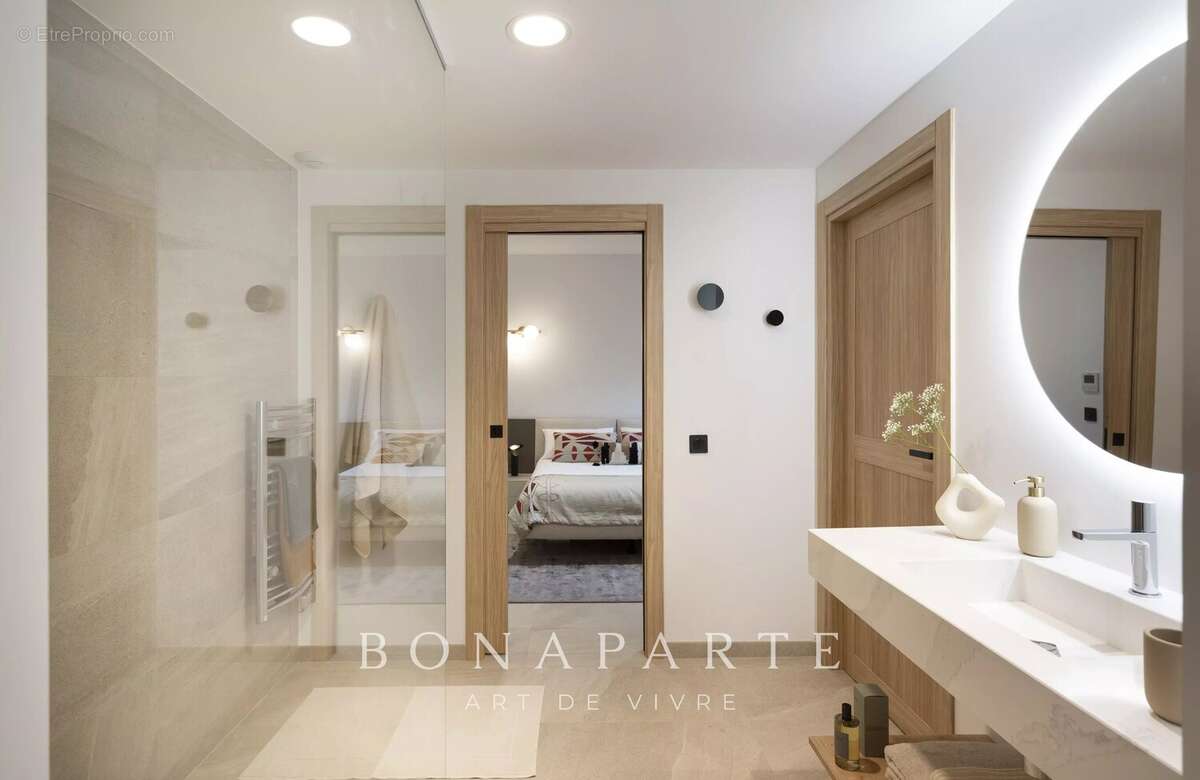 GASSIN - SAINT-TROPEZ Exclusivité : Magnifique villa-appartement en duplex avec très belle vue merUSIVITE : Magnifique "villa ap - photo 37