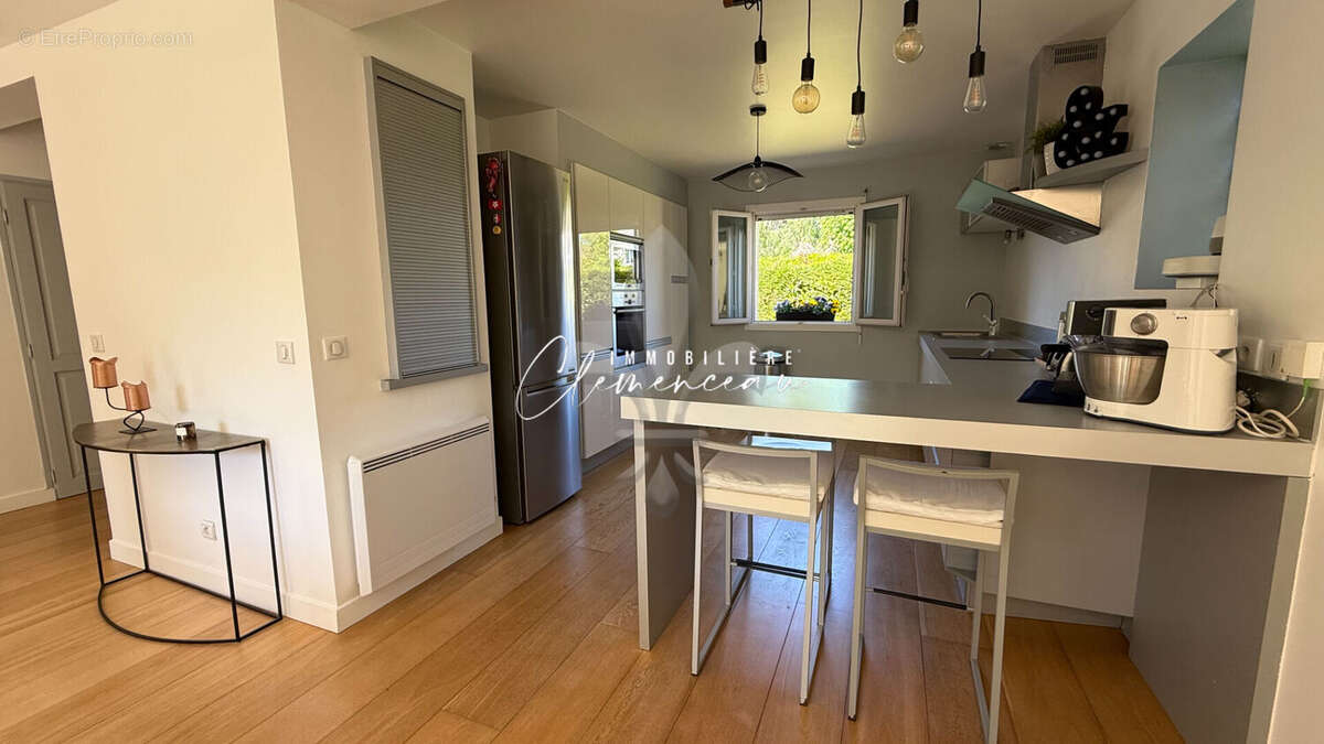 Maison familiale avec piscine - Secteur résidentiel recherché - photo 3