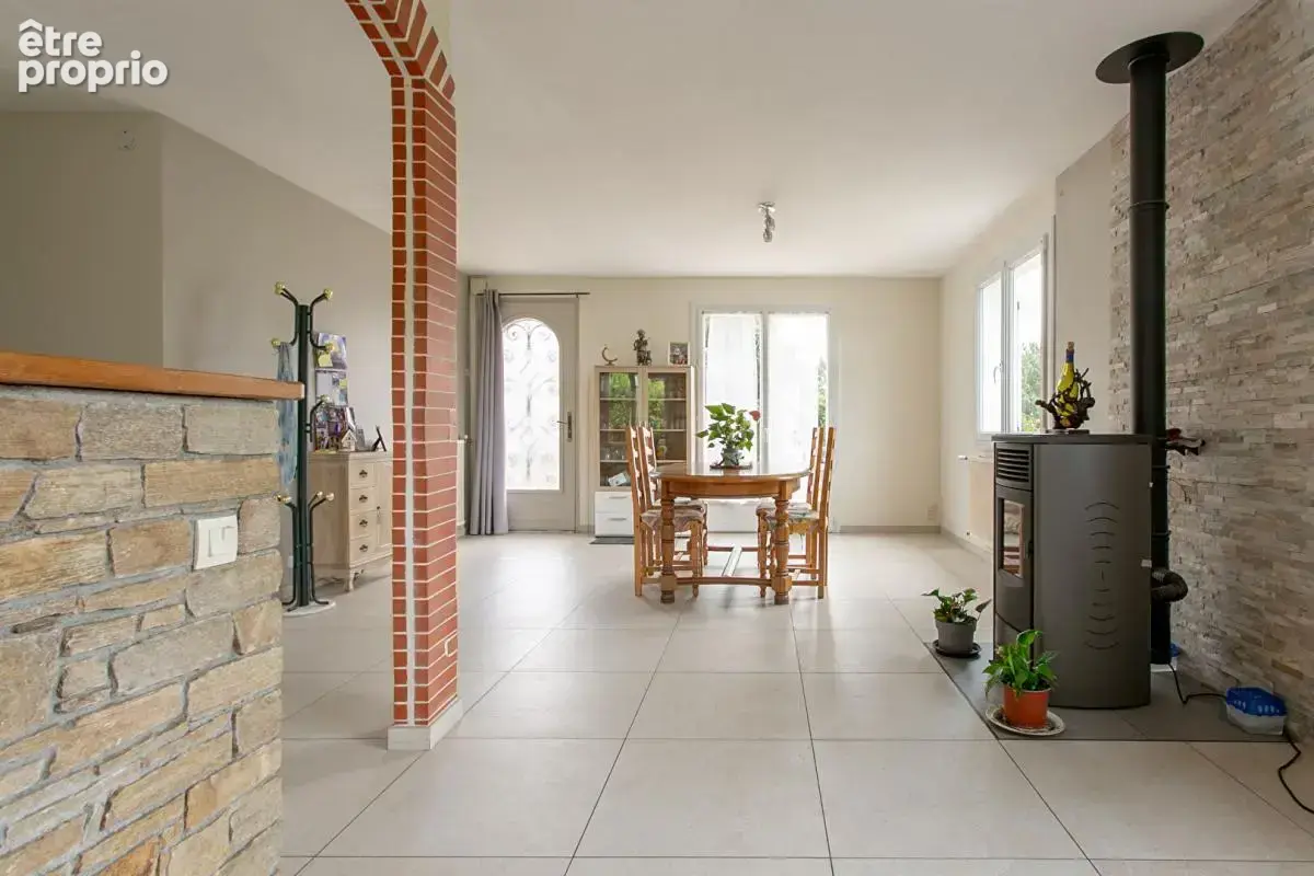 Maison Gorges 4 P . 3 Chs . 84.7 M² . Garage . T 545 M² . Terrasse - photo 2