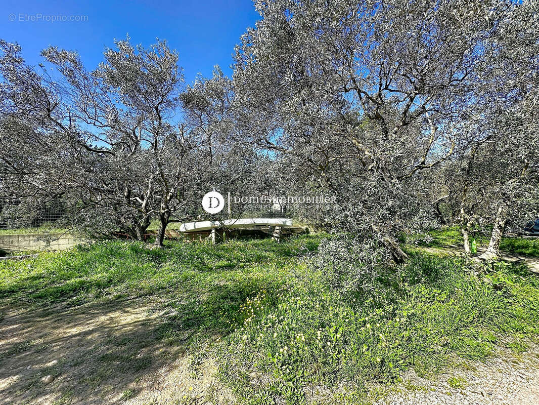 Appartement à CHATEAUNEUF-DE-GADAGNE