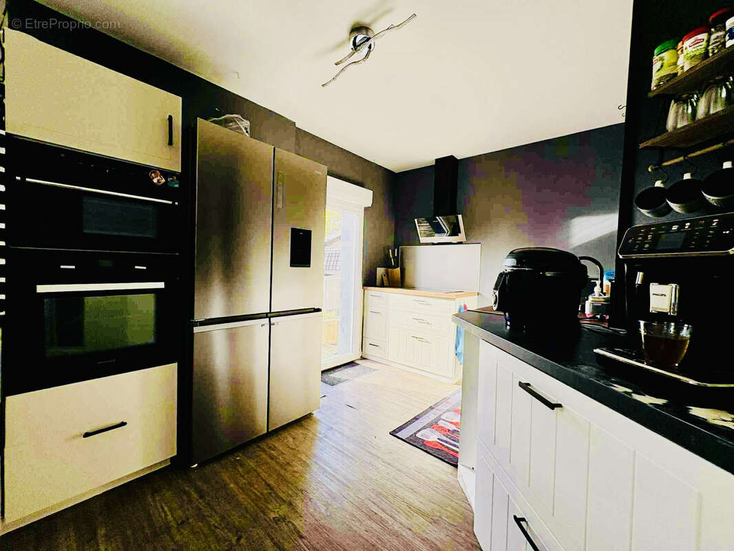 Maison à LES LANDES-GENUSSON