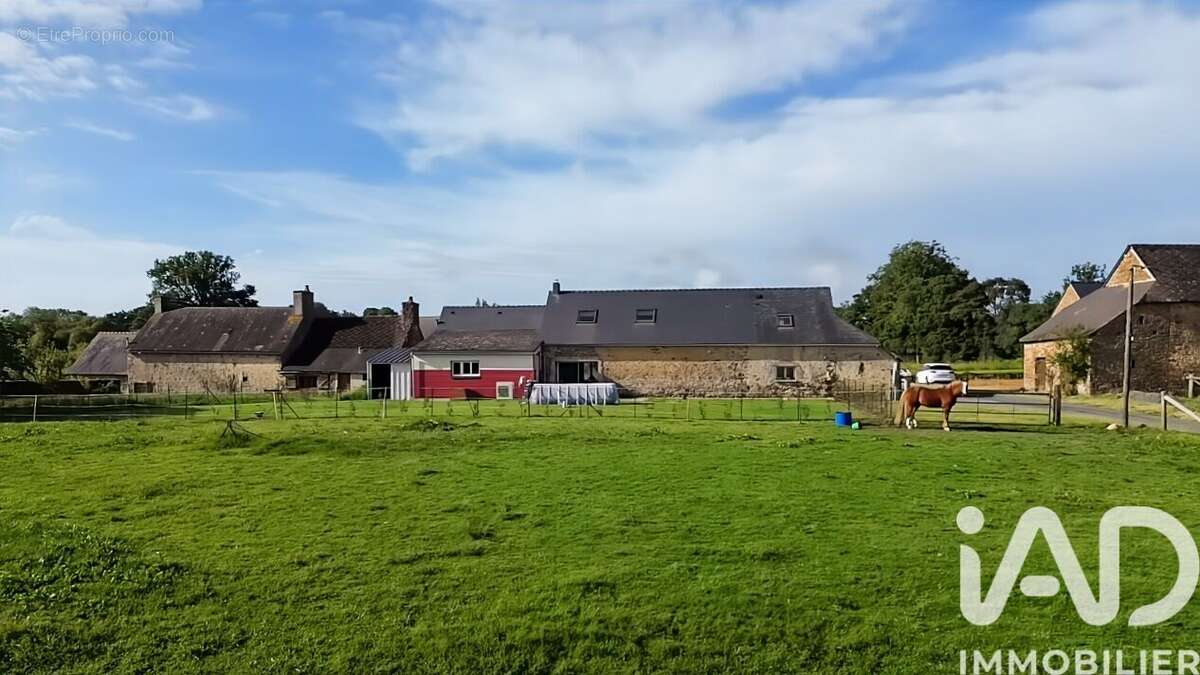 Photo 2 - Maison à NEUVILLETTE-EN-CHARNIE