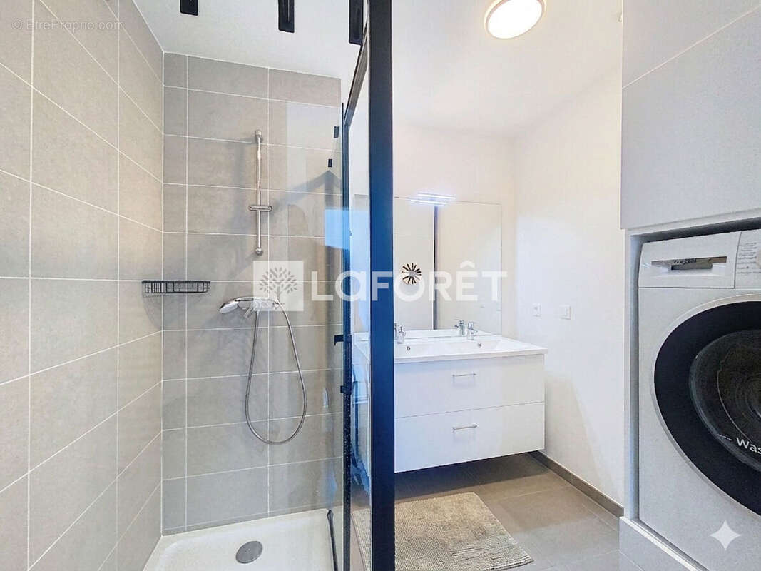 Appartement à SURESNES