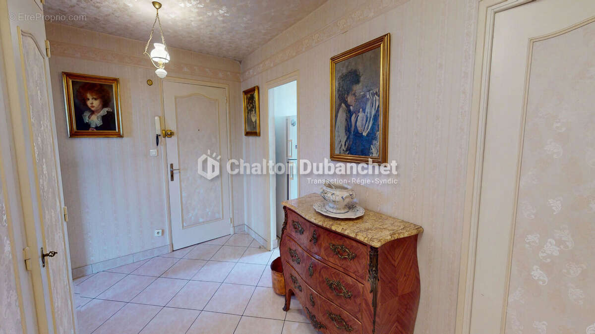 Appartement à LE COTEAU