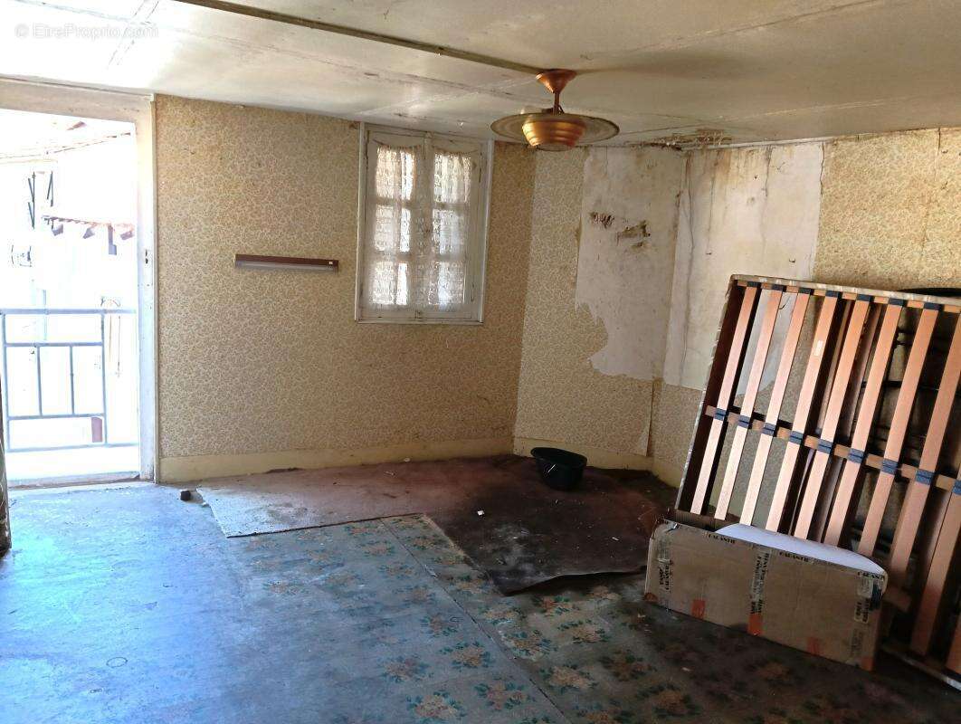 SOUS OFFRE ACCEPTEE - VIVIEZ - Maison 2/3 chambres, garage, jardin et caves - photo 15