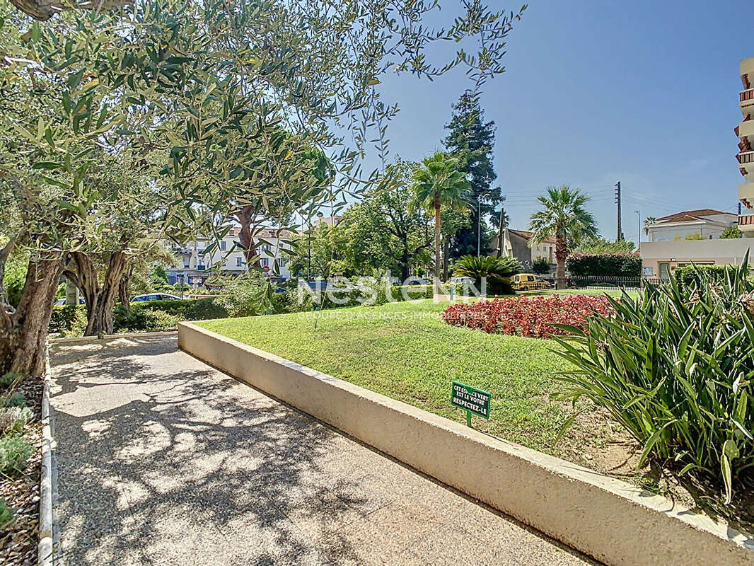 Appartement à VALLAURIS