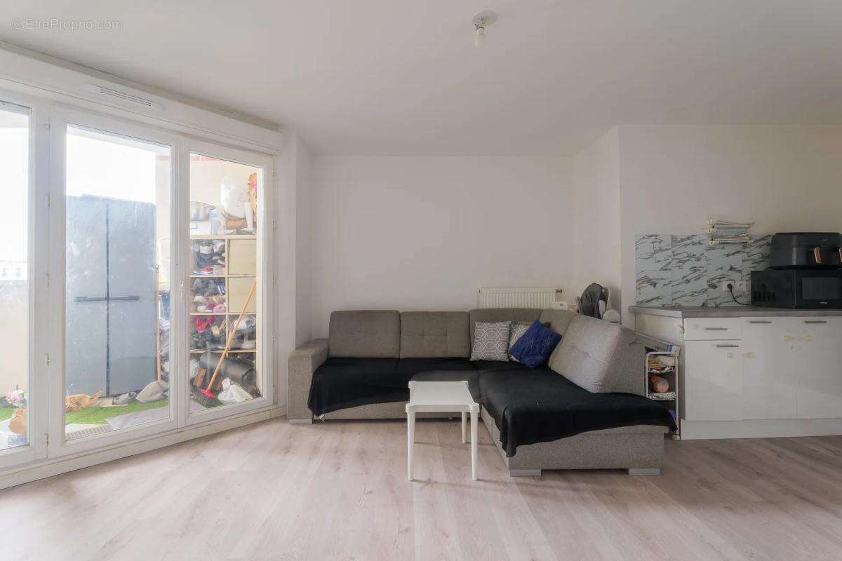 Appartement à LE BLANC-MESNIL