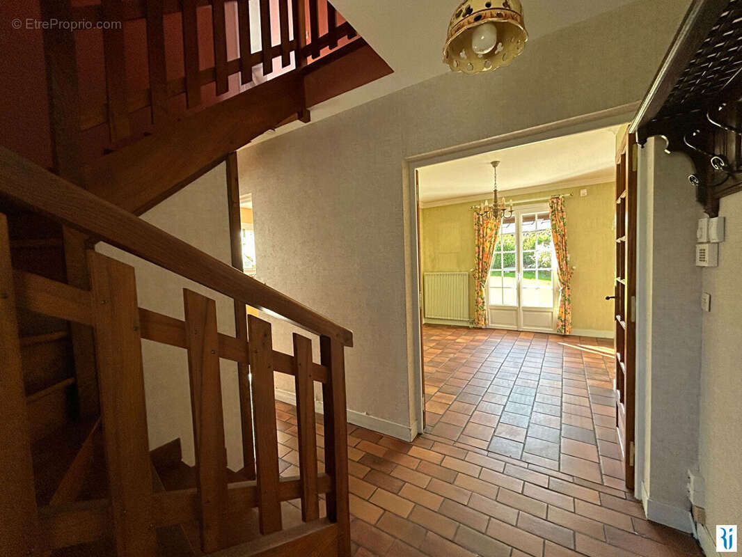 Maison à SAINT-PIERRE-DE-VARENGEVILLE