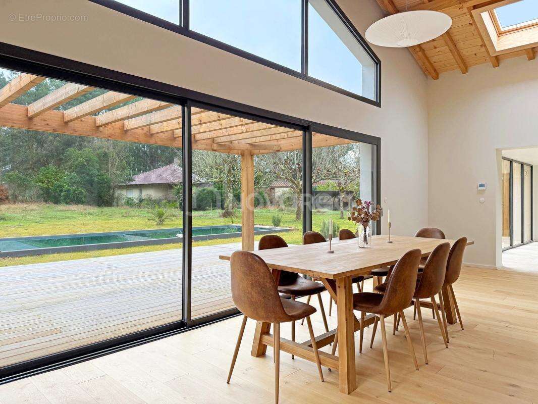 Maison à MOLIETS-ET-MAA