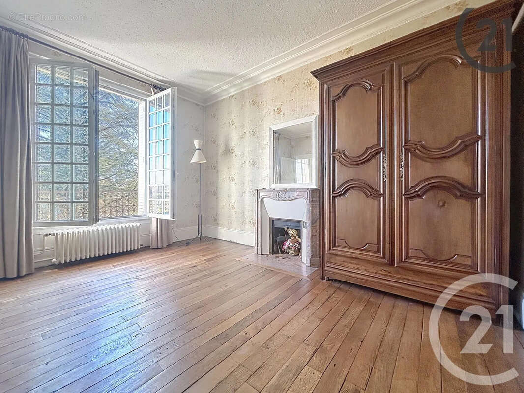 Maison 275 m² à Avon  - photo 28