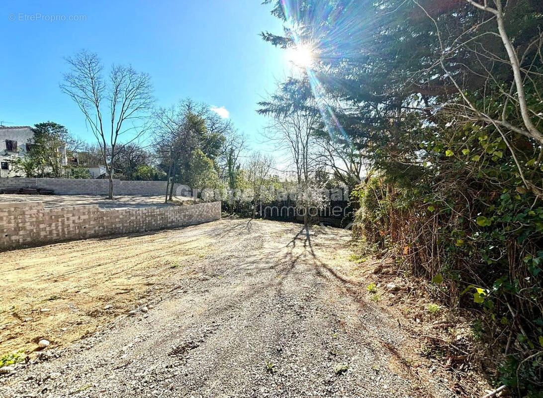 Terrain à SOMMIERES