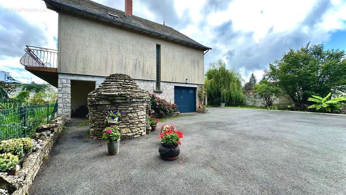 Maison à LUC-LA-PRIMAUBE