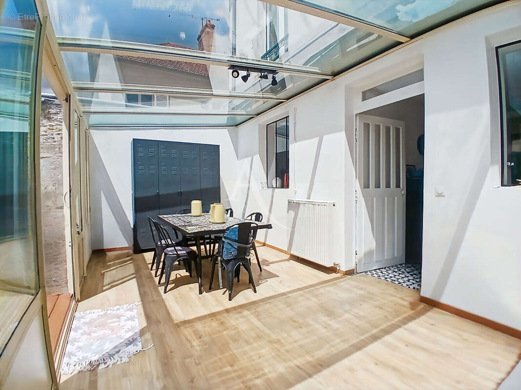 Maison à MARINES
