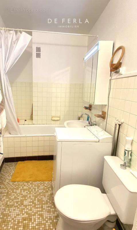 Appartement à PARIS-14E