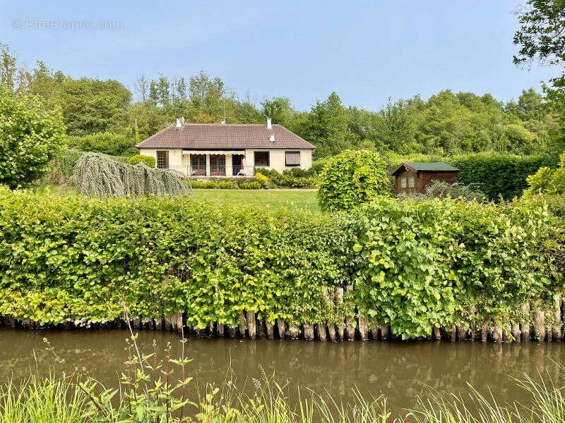 Maison à BRETONCELLES