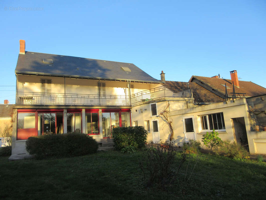 Maison à LE PONT-CHRETIEN-CHABENET