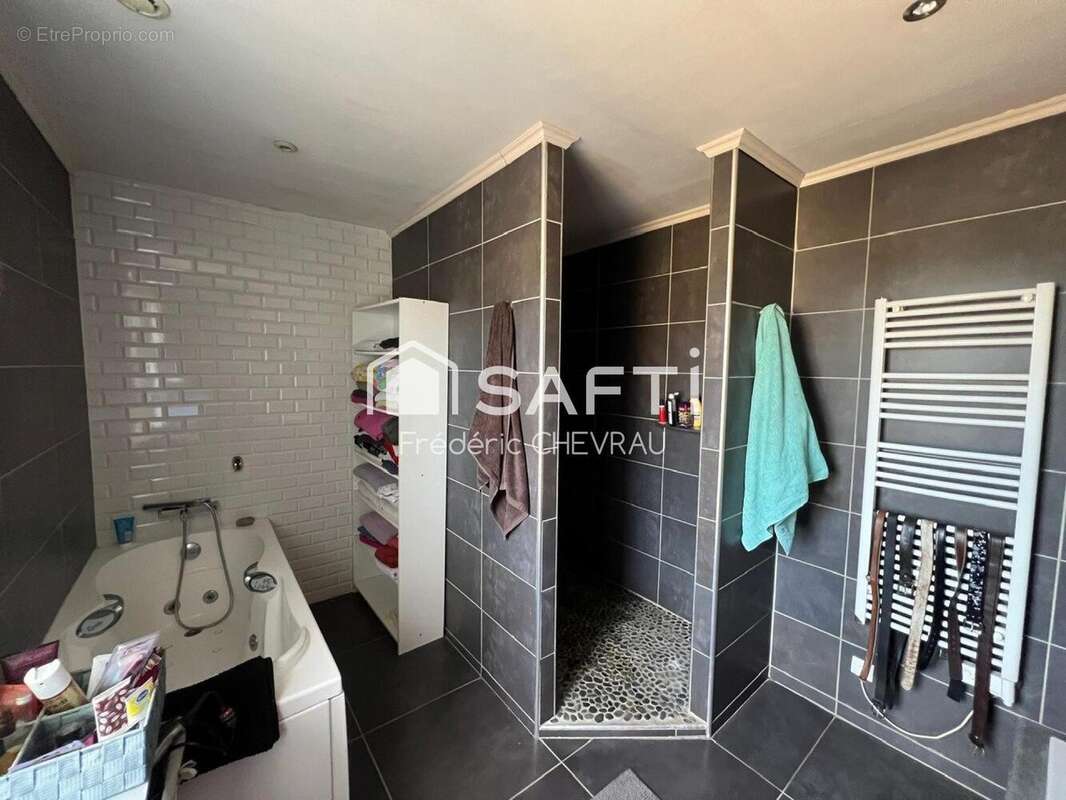 Photo 4 - Maison à PONT-DE-VEYLE