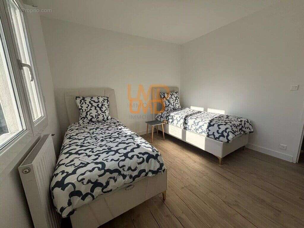 Maison à MIREFLEURS