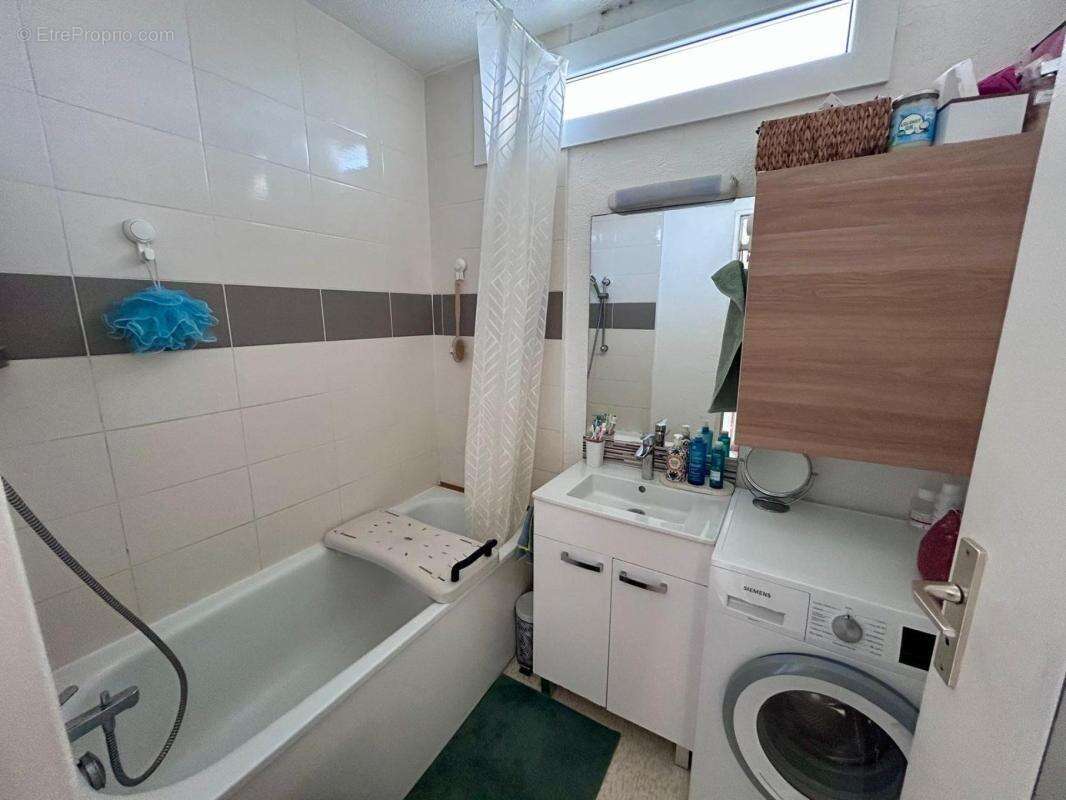 A VENDRE : T3 de 58m² lumineux et traversant - FREJUS - photo 5
