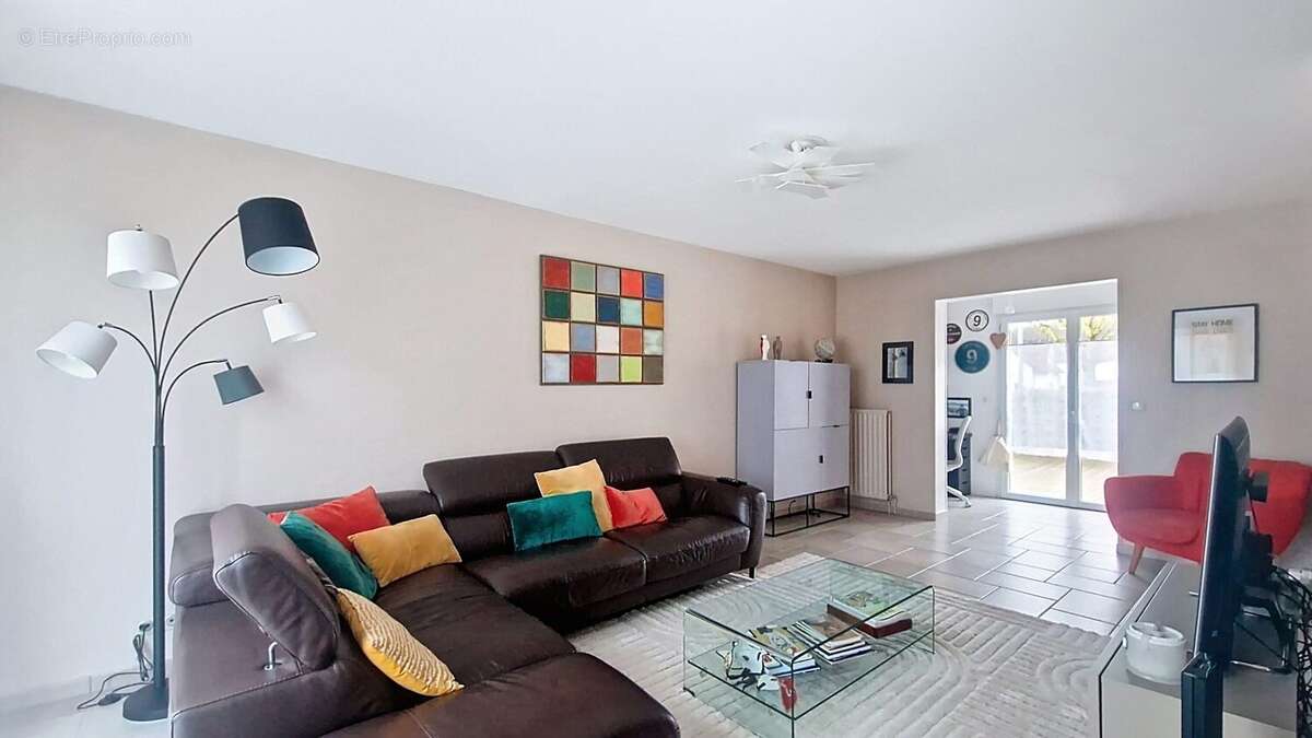 Maison à LA CHAUSSEE-SAINT-VICTOR